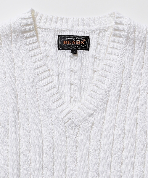 BEAMS PLUS(ビームスプラス)の「BEAMS PLUS / ケーブル ニットベスト(ベスト・メンズ・ホワイト/ケリー/ロイヤルブルー/ネイビー・MEDIUM/SMALL/LARGE)」の12枚目の写真