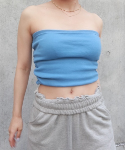 FIG&VIPER（フィグアンドバイパー）の「サイドギャザーベアTOP（チューブトップ・レディース・ブラック/ホワイト/ライトブルー・FREE）」の22枚目の写真