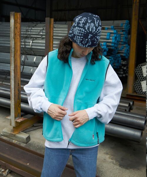 BEN DAVIS（ベンデイビス）の「【BEN DAVIS(ベンデイビス)】FLEECE VEST / ≪NAVAL別注≫ フリース フルジップ ワンポイント刺繍 スタンドカラー ベスト（ベスト・メンズ・ダークグリーン/ターコイズブルー/イエロー/グレー・MEDIUM/X-LARGE/LARGE）」の18枚目の写真