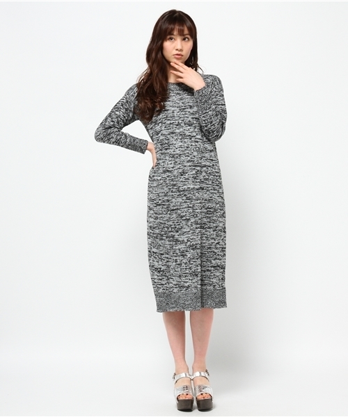 OUTLET（アウトレット）の「【WHO'S WHO gallery】KRメランジニットマキシ（ワンピース・レディース・ブルー/グレー・FREE）」の2枚目の写真
