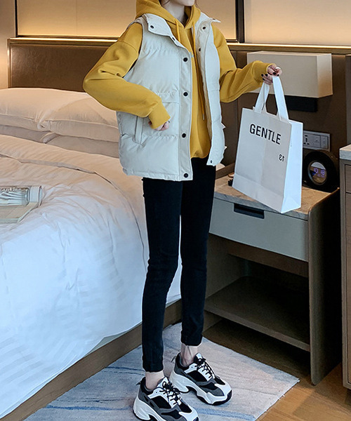 c.u.l(シーユーエル)の「オーバーサイズ ユニセックス ハイネック中綿ダウンベスト culw261(ダウンベスト・レディース・ブラック/アイボリー・M/L/XL)」の14枚目の写真