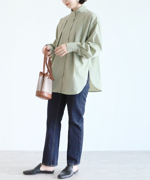 reca(レカ)の「スタンドカラータックブラウス(シャツ/ブラウス・レディース・ブラック/カーキ/オフホワイト・M)」の10枚目の写真