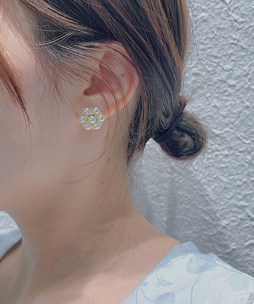 DRESS PLUS(ドレスプラス)の「ピアス アクセサリー パーティーピアス レディース 結婚式 上品(ピアス(両耳用)・レディース・ホワイト・フリー)」の6枚目の写真