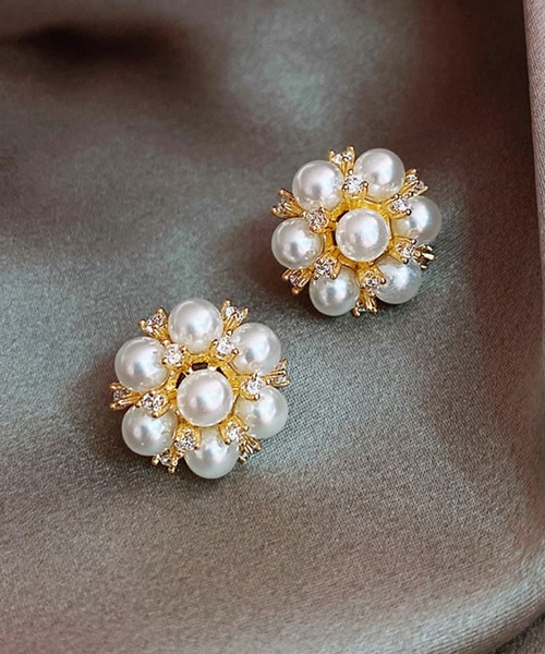 DRESS PLUS(ドレスプラス)の「ピアス アクセサリー パーティーピアス レディース 結婚式 上品(ピアス(両耳用)・レディース・ホワイト・フリー)」の3枚目の写真