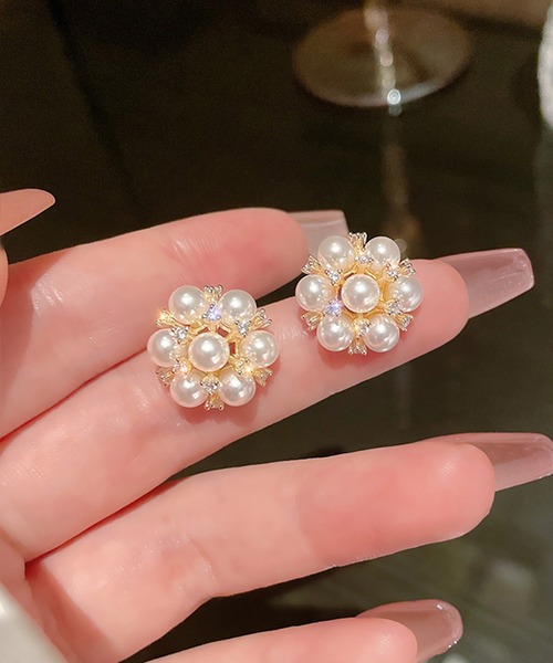 DRESS PLUS(ドレスプラス)の「ピアス アクセサリー パーティーピアス レディース 結婚式 上品(ピアス(両耳用)・レディース・ホワイト・フリー)」の4枚目の写真