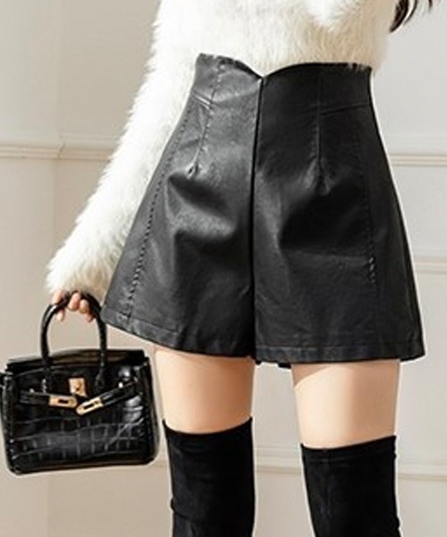 SONA(ソナ)の「SONYUNARA ハイウエストレザーショートパンツ(その他パンツ・レディース・ブラック・SMALL/MEDIUM)」の1枚目の写真