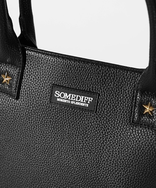 SOMEDIFF（サムディフ）の「【SOMEDIFF】スター スタッズ PU レザー ミニトート バッグ メンズ（トートバッグ・メンズ・ブラック/ホワイト/チャコールグレー/ブラック系1/ブラック系2・FREE）」の13枚目の写真