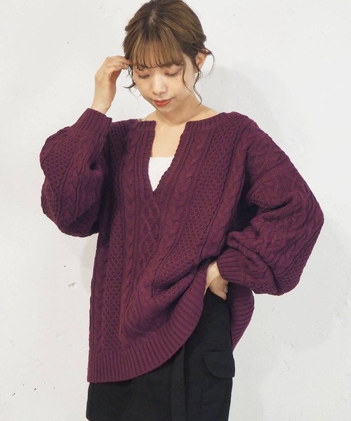 tiptop（ティップトップ）の「ケーブルキーネックBIGニットプルオーバー（ニット/セーター・レディース・ブラック/オフホワイト/ダークグリーン/ブルー/パープル/エンジ/グリーン・FREE）」の16枚目の写真