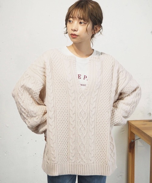 tiptop（ティップトップ）の「ケーブルキーネックBIGニットプルオーバー（ニット/セーター・レディース・ブラック/オフホワイト/ダークグリーン/ブルー/パープル/エンジ/グリーン・FREE）」の21枚目の写真