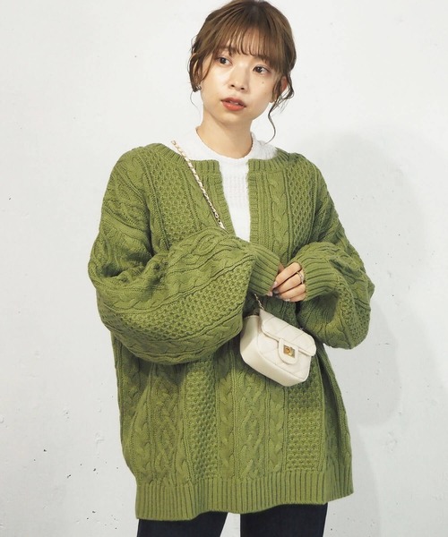 tiptop（ティップトップ）の「ケーブルキーネックBIGニットプルオーバー（ニット/セーター・レディース・ブラック/オフホワイト/ダークグリーン/ブルー/パープル/エンジ/グリーン・FREE）」の14枚目の写真