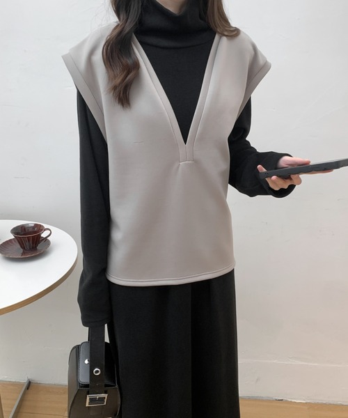 ECLIN(エクラン)の「Vネックベスト&タートルネックフレアワンピースセットアップ(ワンピース・レディース・ブラック/チャコールグレー/ベージュ・M/L)」の14枚目の写真