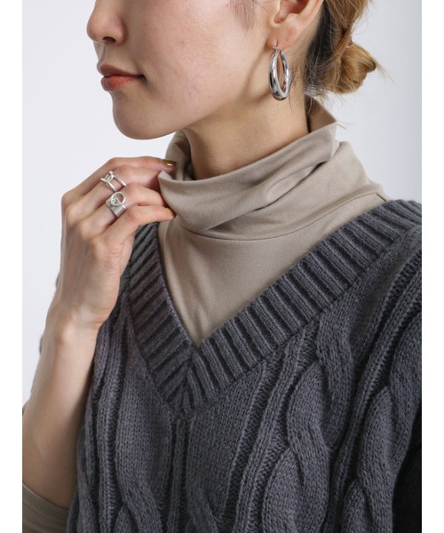 Samansa Mos2 blue(サマンサモスモスブルー)の「【発熱保温】タートルネックプルオーバー(Tシャツ/カットソー・レディース・オフホワイト/ブラック/シルバーグレー/ベージュ・MEDIUM/LARGE)」の4枚目の写真