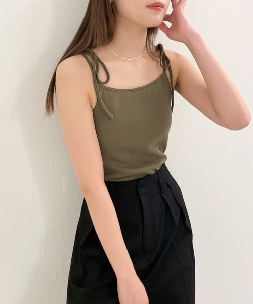 EPIMI E'PIMMY（エピミエピミー）の「カップ付きリボンキャミ（キャミソール・レディース・ブラック/オリーブ/ピンクベージュ/ベージュ/オフホワイト/オートミール・MEDIUM）」の5枚目の写真