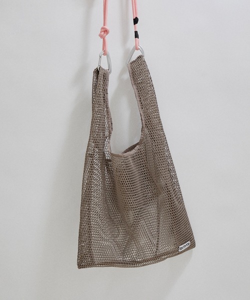 OUTDOOR PRODUCTS(アウトドアプロダクツ)の「【WEB限定】【OUTDOOR PRODUCTS for SALON】Mesh 3WAY tote(トートバッグ・レディース・ブラウン/ベージュ・FREE)」の1枚目の写真