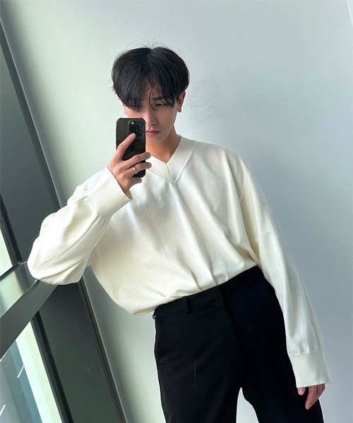 ASCLO(エジュクロ)の「ASCLO 12G Over V Neck Knit(ニット/セーター・メンズ・ブラック/グレー/アイボリー・FREE)」の13枚目の写真