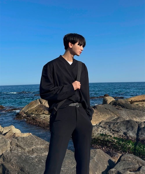 ASCLO(エジュクロ)の「ASCLO 12G Over V Neck Knit(ニット/セーター・メンズ・ブラック/グレー/アイボリー・FREE)」の21枚目の写真