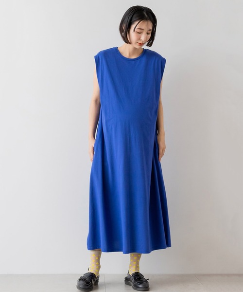 フェリシモMama(フェリシモママ)の「Moredde 産前産後楽しめる サイドファスナーで授乳が簡単 ショルダータッククルーネックカットソーワンピース(マタニティウェア/グッズ・レディース・ブルー/チャコールグレー・X-LARGE/MEDIUM/LARGE)」の3枚目の写真