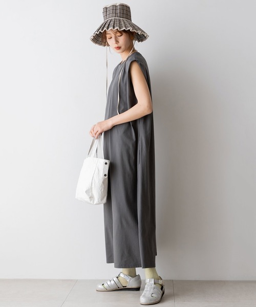 フェリシモMama(フェリシモママ)の「Moredde 産前産後楽しめる サイドファスナーで授乳が簡単 ショルダータッククルーネックカットソーワンピース(マタニティウェア/グッズ・レディース・ブルー/チャコールグレー・X-LARGE/MEDIUM/LARGE)」の11枚目の写真