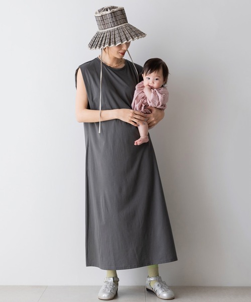フェリシモMama(フェリシモママ)の「Moredde 産前産後楽しめる サイドファスナーで授乳が簡単 ショルダータッククルーネックカットソーワンピース(マタニティウェア/グッズ・レディース・ブルー/チャコールグレー・X-LARGE/MEDIUM/LARGE)」の13枚目の写真