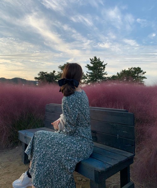 Jasmine Grandiflorum(ジャスミングランディフローラム)の「配色 Vネック 花柄ワンピース(ワンピース・レディース・グリーン/チョコ/ブラック・FREE)」の11枚目の写真