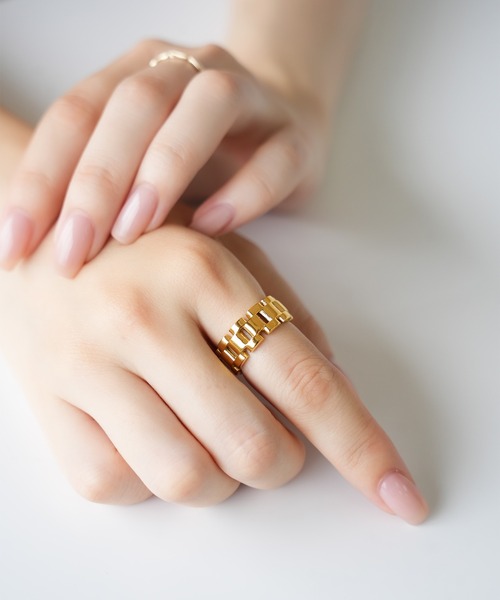 IAMUSE（アイアミューズ）の「金属アレルギー対応　ワイドチェーンリング S0994【IAMUSE】（リング・レディース・シルバー/ゴールド・FREE）」の5枚目の写真