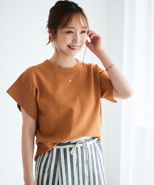 le.coeur blanc（ルクールブラン）の「フレアスリーブニットプルオーバー（ニット/セーター・レディース・ブルー/ダークグレー/キャメル/グレイッシュベージュ・38）」の4枚目の写真