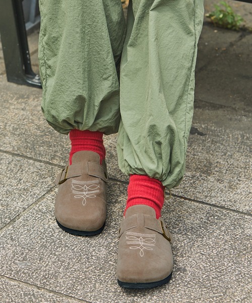 MONO-MART LADY'S(モノマートレディース)の「コンフォートサンダルフラワーステッチサンダル(サンダル・レディース・キャメル/グレイッシュベージュ/ブラック・S/M/L/LL)」の20枚目の写真