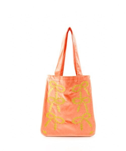 Casselini（キャセリーニ）の「Casselini(キャセリーニ)スカラップエンブロイダリートート（トートバッグ・レディース・ピンク/ブラック/アイボリー/スモークピンク/ブルー・FREE）」の8枚目の写真