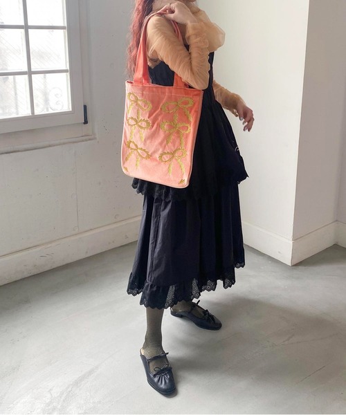 Casselini（キャセリーニ）の「Casselini(キャセリーニ)スカラップエンブロイダリートート（トートバッグ・レディース・ピンク/ブラック/アイボリー/スモークピンク/ブルー・FREE）」の12枚目の写真