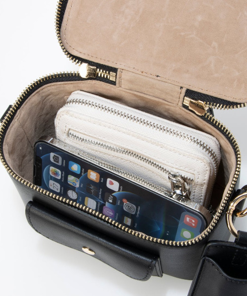 cache cache（カシュ カシュ）の「カシュカシュ cachecache / バニティ型2wayミニショルダー（ショルダーバッグ・レディース・ベージュ系その他/ブラック/キャメル・FREE）」の22枚目の写真