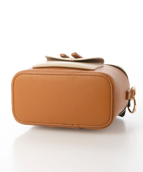 cache cache（カシュ カシュ）の「カシュカシュ cachecache / バニティ型2wayミニショルダー（ショルダーバッグ・レディース・ベージュ系その他/ブラック/キャメル・FREE）」の12枚目の写真