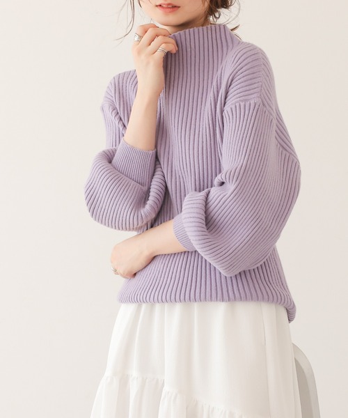 frames RAY CASSIN（フレームスレイカズン）の「18色展開/もちっとふんわり触感の、王道モテニット。ボトルネックボリュームスリーブリブニットプルオーバー（ニット/セーター・レディース・ピンク/オフホワイト/レッド/ネイビー/ブラック/オレンジ/ブルー/グリーン/モスグリーン/ブルー系/グレイッシュベージュ/イエロー×グリーン/グリーン系/ブラック系/ピンク系その他/イエロー/ラベンダー/ワインレッド・FREE）」の12枚目の写真