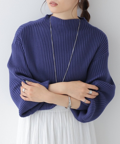 frames RAY CASSIN（フレームスレイカズン）の「18色展開/もちっとふんわり触感の、王道モテニット。ボトルネックボリュームスリーブリブニットプルオーバー（ニット/セーター・レディース・ピンク/オフホワイト/レッド/ネイビー/ブラック/オレンジ/ブルー/グリーン/モスグリーン/ブルー系/グレイッシュベージュ/イエロー×グリーン/グリーン系/ブラック系/ピンク系その他/イエロー/ラベンダー/ワインレッド・FREE）」の9枚目の写真