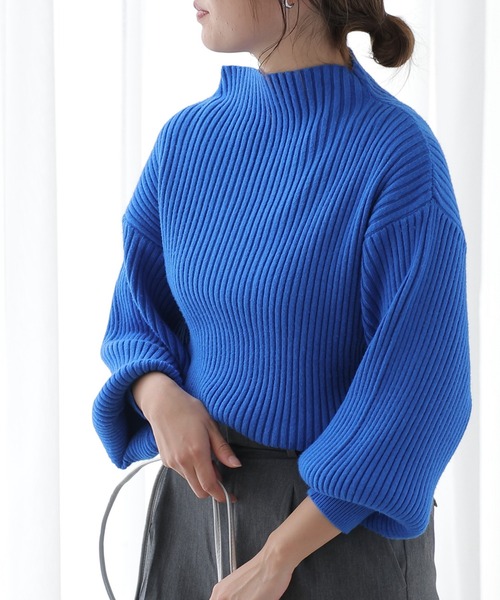 frames RAY CASSIN（フレームスレイカズン）の「18色展開/もちっとふんわり触感の、王道モテニット。ボトルネックボリュームスリーブリブニットプルオーバー（ニット/セーター・レディース・ピンク/オフホワイト/レッド/ネイビー/ブラック/オレンジ/ブルー/グリーン/モスグリーン/ブルー系/グレイッシュベージュ/イエロー×グリーン/グリーン系/ブラック系/ピンク系その他/イエロー/ラベンダー/ワインレッド・FREE）」の21枚目の写真