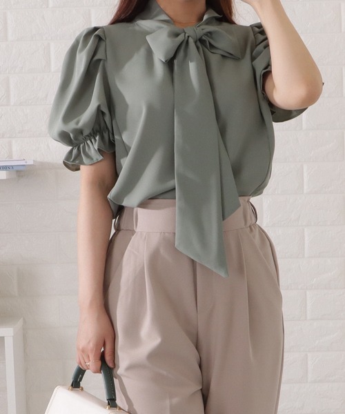 Lace Ladies(レースレディース)の「ボウタイ付きタック入りパワーショルダーブラウス(シャツ/ブラウス・レディース・ミント/ホワイト/ピンク系/グレー・S/FREE)」の3枚目の写真