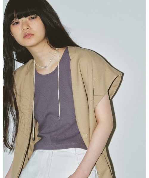 TODAYFUL（トゥデイフル）の「american sleeve tank top（タンクトップ・レディース・ホワイト/チャコールグレー/ベージュ/ラベンダー・FREE）」の9枚目の写真