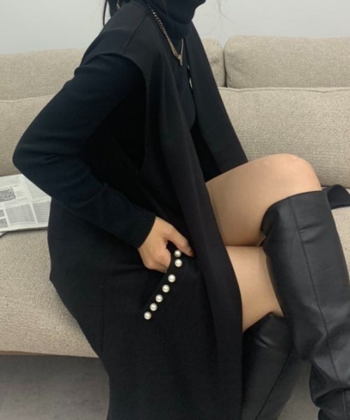 BELLUNA（ベルーナ）の「パールビーズ使いロングジレ（スーツジャケット・レディース・ブラック/ブルー/ベージュ・LARGE/X-LARGE/MEDIUM）」の2枚目の写真