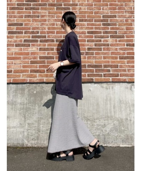Lee(リー)の「【Lee】バックスクエアロゴTシャツ(Tシャツ/カットソー・レディース・ダークグレー・L/M)」の21枚目の写真