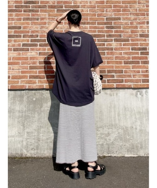Lee(リー)の「【Lee】バックスクエアロゴTシャツ(Tシャツ/カットソー・レディース・ダークグレー・L/M)」の19枚目の写真