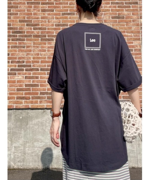 Lee(リー)の「【Lee】バックスクエアロゴTシャツ(Tシャツ/カットソー・レディース・ダークグレー・L/M)」の11枚目の写真