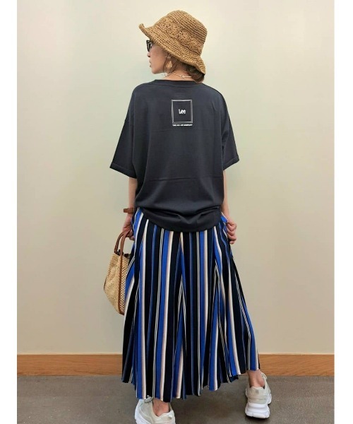 Lee(リー)の「【Lee】バックスクエアロゴTシャツ(Tシャツ/カットソー・レディース・ダークグレー・L/M)」の15枚目の写真