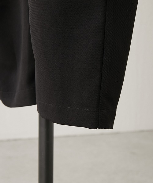 ear PAPILLONNER(イアパピヨネ)の「フロントタックパンツ【SUM1 STYLE(スミ スタイル)】(スラックス・レディース・ブラック・ONE SIZE)」の11枚目の写真