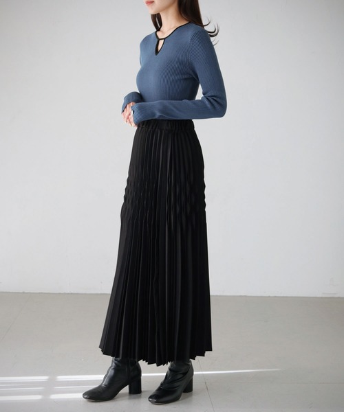 cheriella（シェリエラ）の「【cheriella】WEB限定配色デザインネックニット WEB LIMITED CONTRAST DESIGN NECK KNIT（ニット/セーター・レディース・ダークグレー/ダークブルー/アイボリー/ダークグリーン/ブラック/ワインレッド・M）」の7枚目の写真
