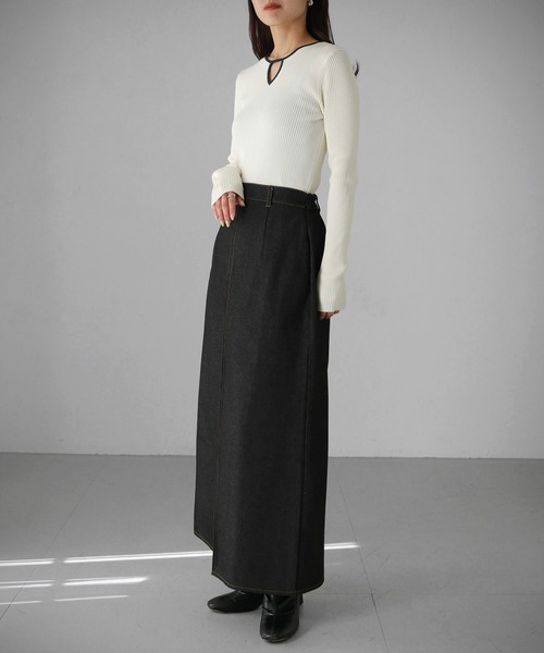 cheriella（シェリエラ）の「【cheriella】WEB限定配色デザインネックニット WEB LIMITED CONTRAST DESIGN NECK KNIT（ニット/セーター・レディース・ダークグレー/ダークブルー/アイボリー/ダークグリーン/ブラック/ワインレッド・M）」の12枚目の写真