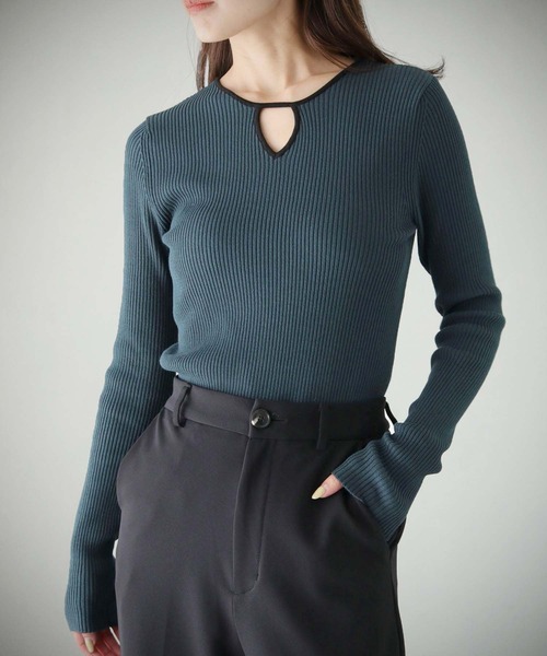 cheriella（シェリエラ）の「【cheriella】WEB限定配色デザインネックニット WEB LIMITED CONTRAST DESIGN NECK KNIT（ニット/セーター・レディース・ダークグレー/ダークブルー/アイボリー/ダークグリーン/ブラック/ワインレッド・M）」の20枚目の写真