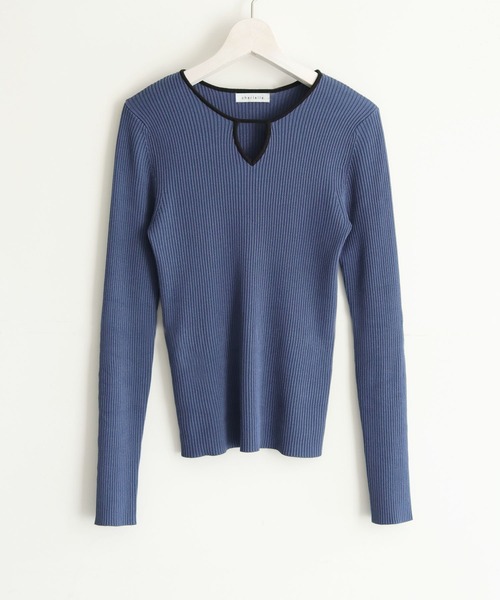 cheriella（シェリエラ）の「【cheriella】WEB限定配色デザインネックニット WEB LIMITED CONTRAST DESIGN NECK KNIT（ニット/セーター・レディース・ダークグレー/ダークブルー/アイボリー/ダークグリーン/ブラック/ワインレッド・M）」の8枚目の写真