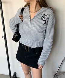 ロゴ刺繍ハーフジッププルニットトップス