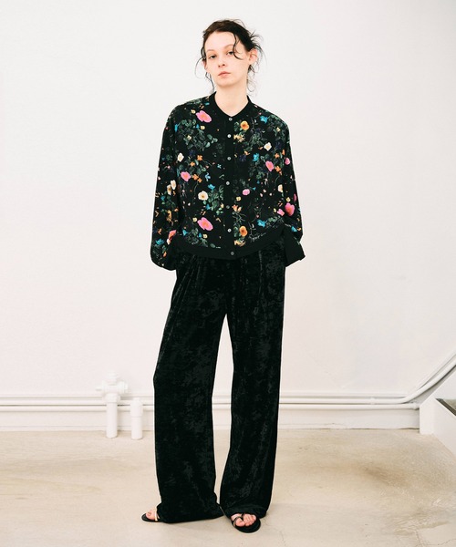 NOISE MAKER(ノイズメーカー)の「【追加⑦】ボタニカル柄オーバーサイズシャツ(シャツ/ブラウス・レディース・ブラック/オフホワイト・FREE)」の11枚目の写真