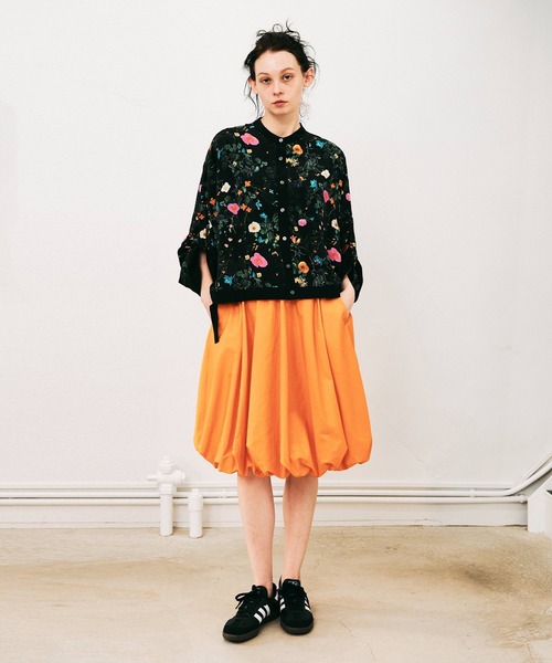 NOISE MAKER(ノイズメーカー)の「【追加⑦】ボタニカル柄オーバーサイズシャツ(シャツ/ブラウス・レディース・ブラック/オフホワイト・FREE)」の16枚目の写真