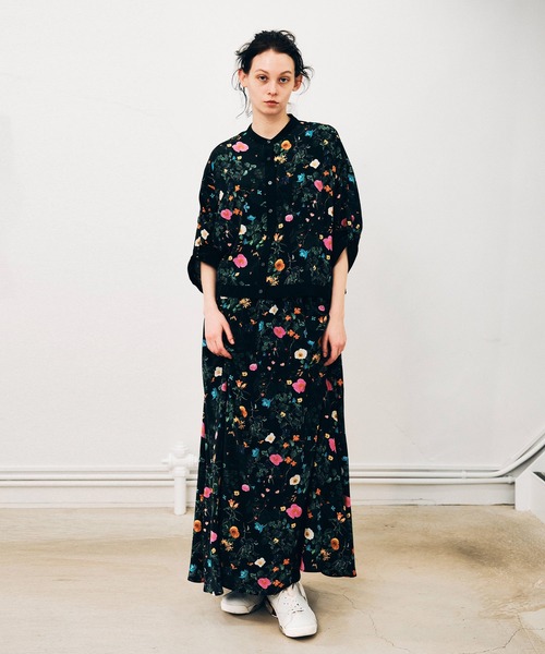 NOISE MAKER(ノイズメーカー)の「【追加⑦】ボタニカル柄オーバーサイズシャツ(シャツ/ブラウス・レディース・ブラック/オフホワイト・FREE)」の12枚目の写真